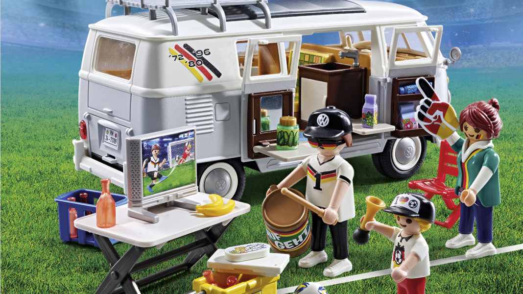 Playmobil bringt EM-Bulli und startet Gewinn-Aktion mit ID. Buzz als 1. Preis!