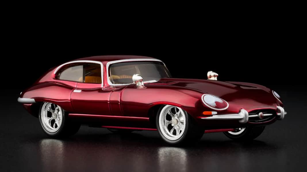 Jaguar E-Type im Spectraflame-Oxblood-Look von Hot Wheels in 1:64