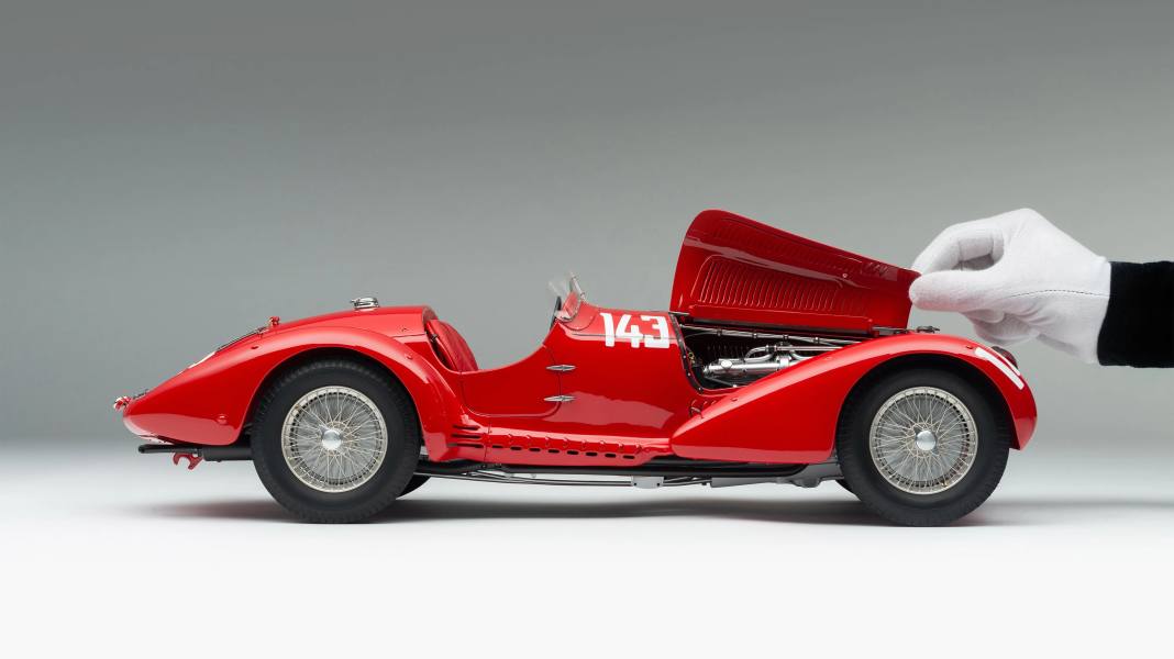 Mille-Miglia-Sieger für 20 Mille: Alfa Romeo 8C 2900 von Amalgam in 1:8