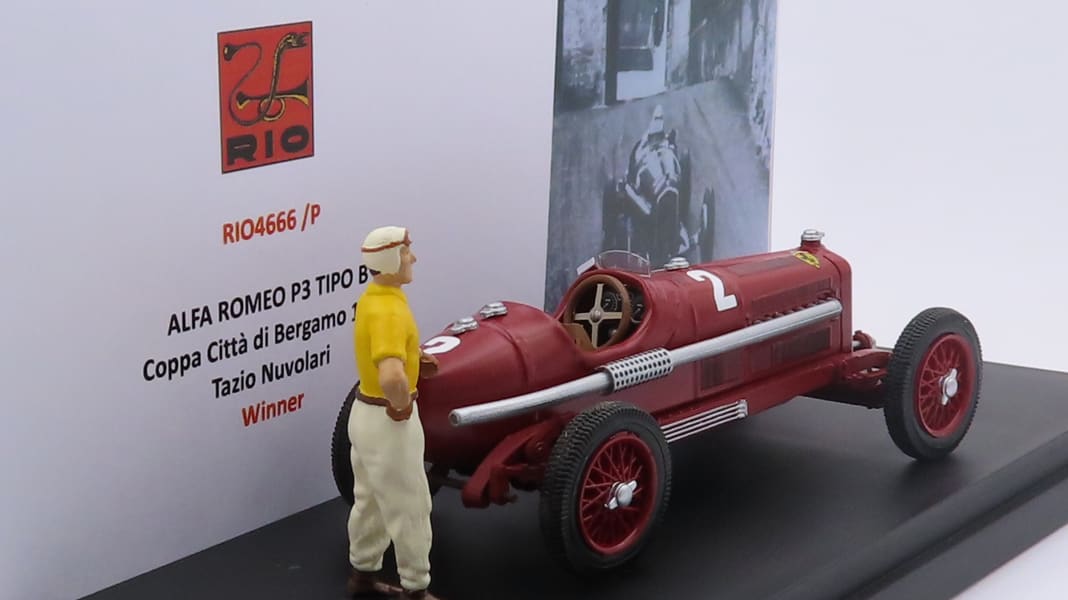 Rio bringt Tazio Nuvolaris Siegerwagen von 1935 aus Bergamo mit Figur in 1:43