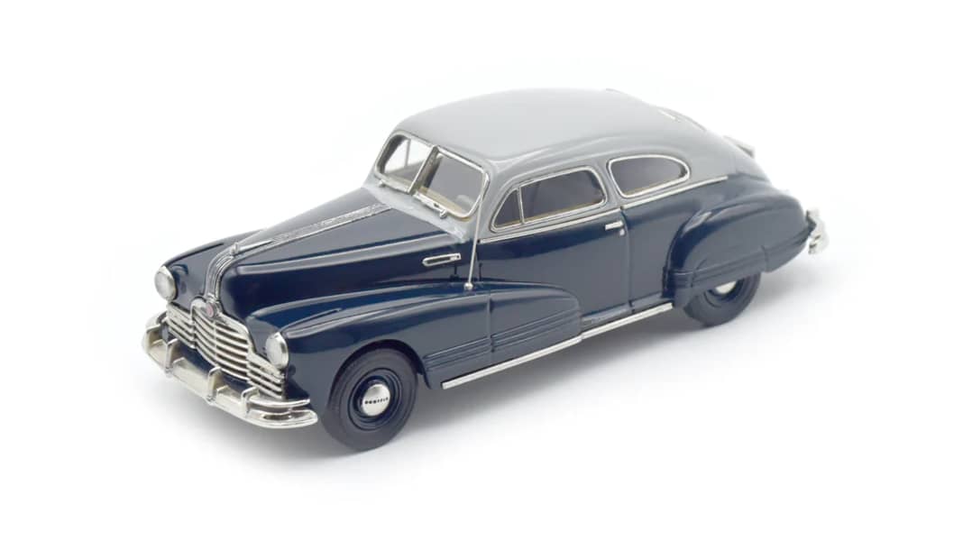 Der Pontiac Torpedo von Brooklin in 1:43 kommt schnittig daher