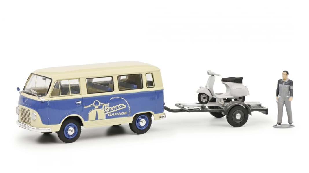 Schuco aus Fürth: Wenn ein Ford dem Vespa-Roller in 1:43 hilft