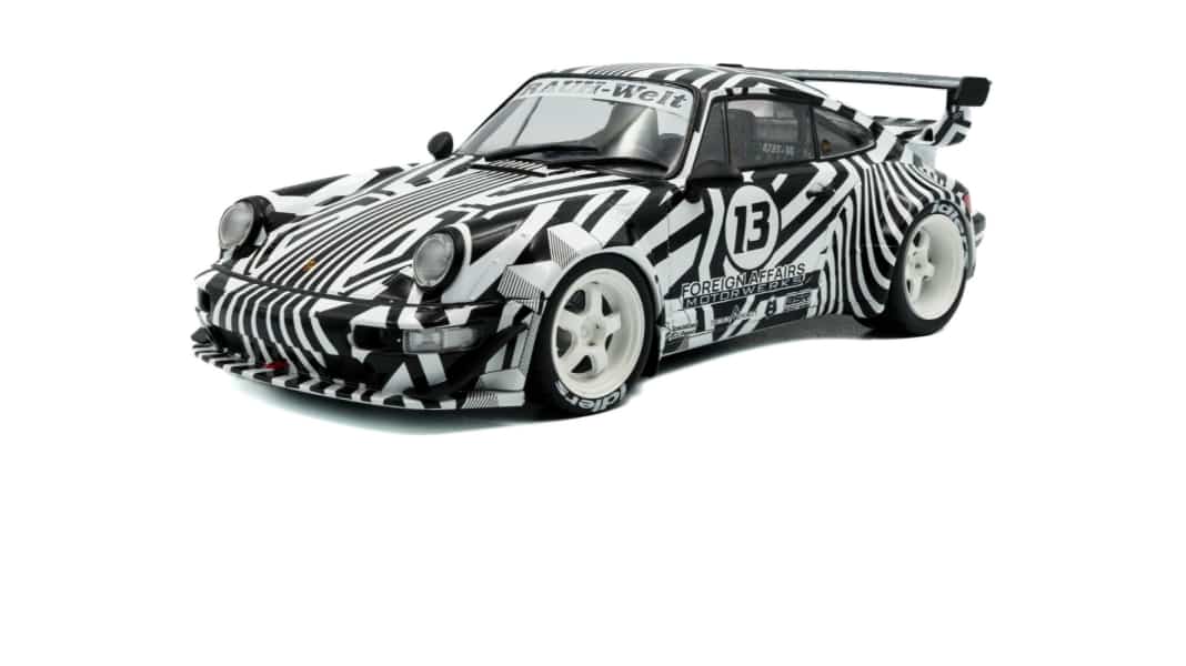 Solido lässt das RWB-Zebra in 1:18 wiehern – auf Porsche-911-Basis.