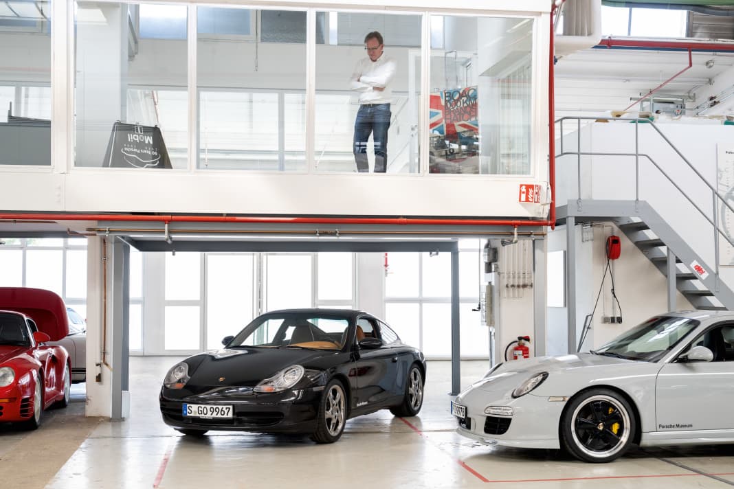 Blick auf den 996 Carrera 4 Millennium: Der US-Amerikaner Grant Larson arbeitet seit 1989 als Designer für Porsche.