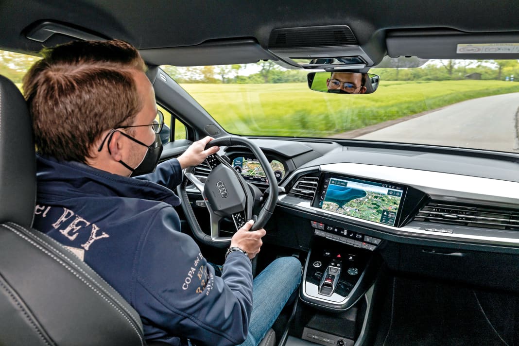 Linear: Die ausgewogene Lenkung mit stets zum Lenkwinkel passender Gier-Reaktion