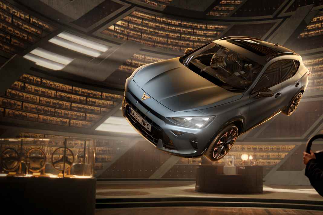 CUPRA inszeniert Tom Felton als „The Chosen One"