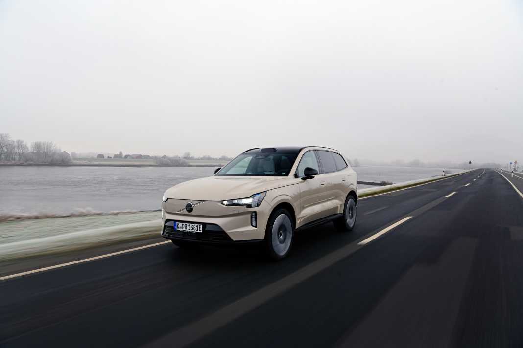 Volvo EX90