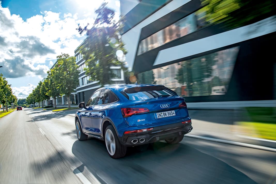 Schrägheck-Audi heißen Sportback, demonstrieren dynamische Eleganz. Das gilt auch für den Q5 Sportback. Als Sportmodell SQ5 kommt eine satte Portion Speed dazu