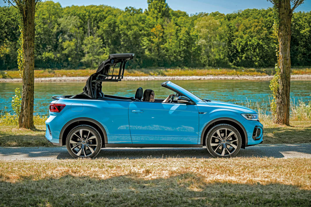 Erbe vom Golf Cabrio – das geniale Verdeck in Z-Faltung. Enorm platzsparend macht es die vollwertigen Fondsitze erst möglich