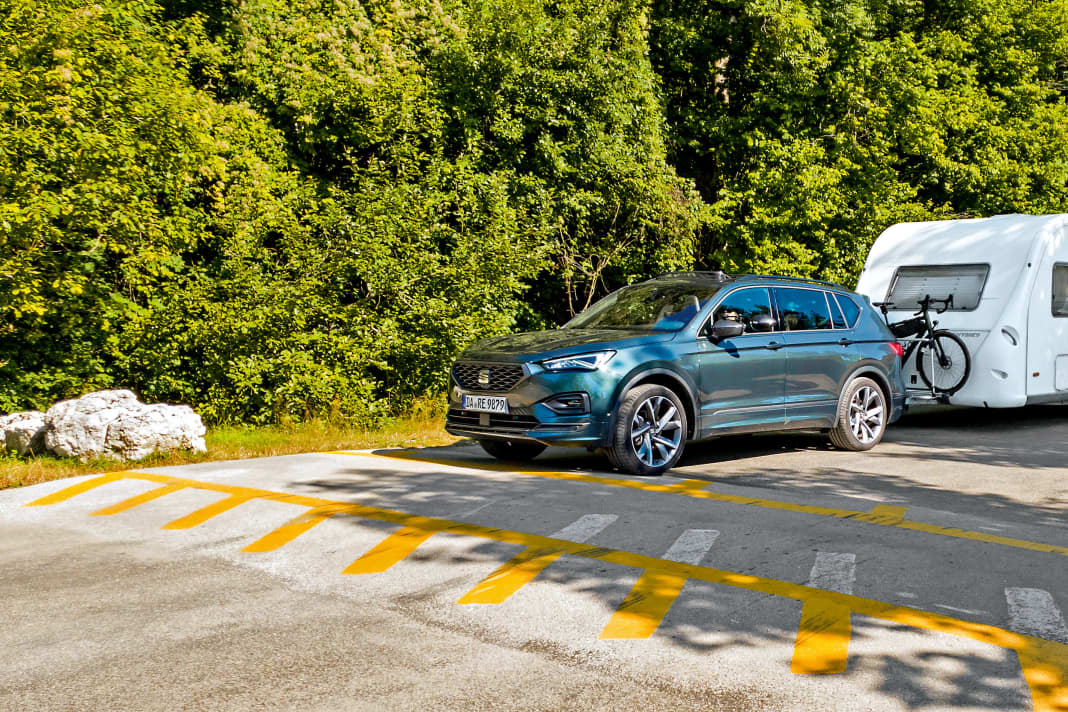 Der Seat Tarraco ist nicht nur ein profundes Reise-SUV, er zeigt auch enorme Talente als Zugfahrzeug für große Wohnwagen