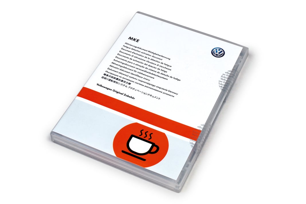 1) Das Freischalt-Dokument für die Aktivierung der Müdigkeits-Erkennung kommt in einem Jewel-Case