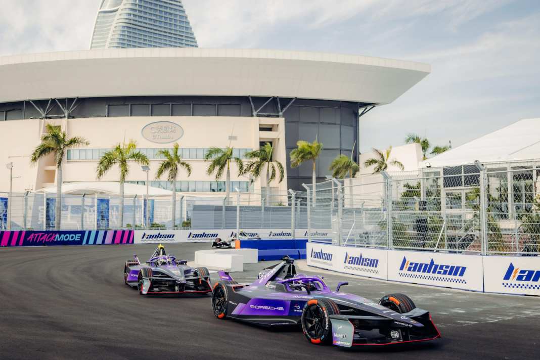 Porsche 99X Electric (#51, #94), Nico Müller, Pascal Wehrlein, Porsche Formel-E-Team