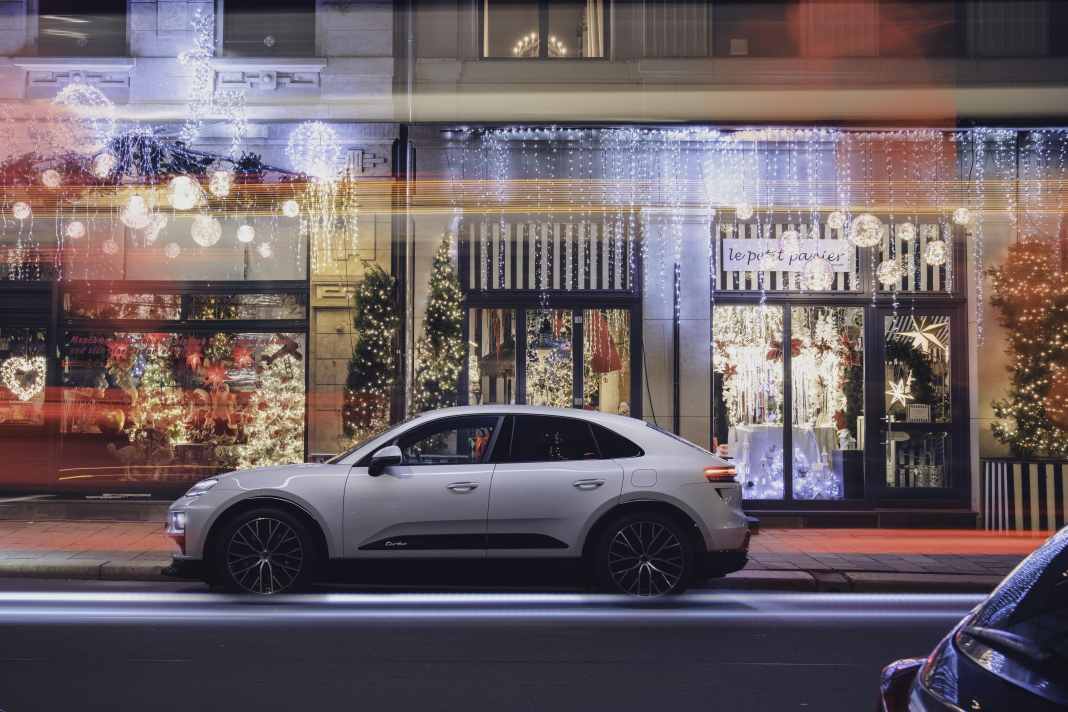 Porsche Macan Turbo Electric