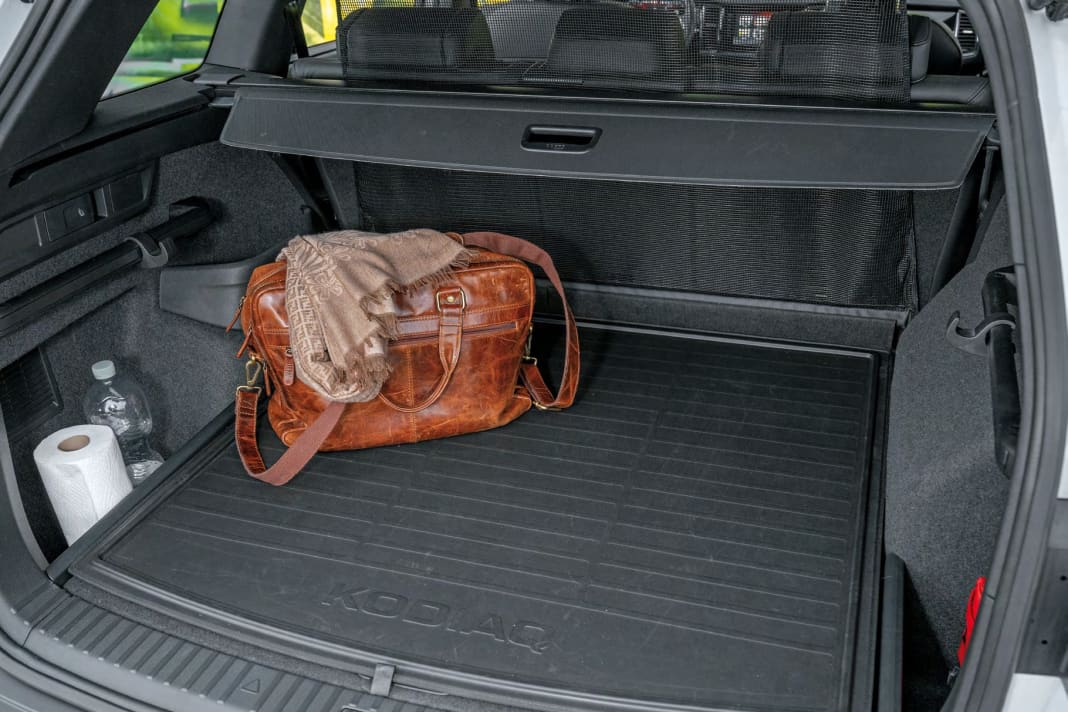 Der packt was weg – 835 Liter um genau zu sein. Maximal sind gar 2.065 Liter möglich