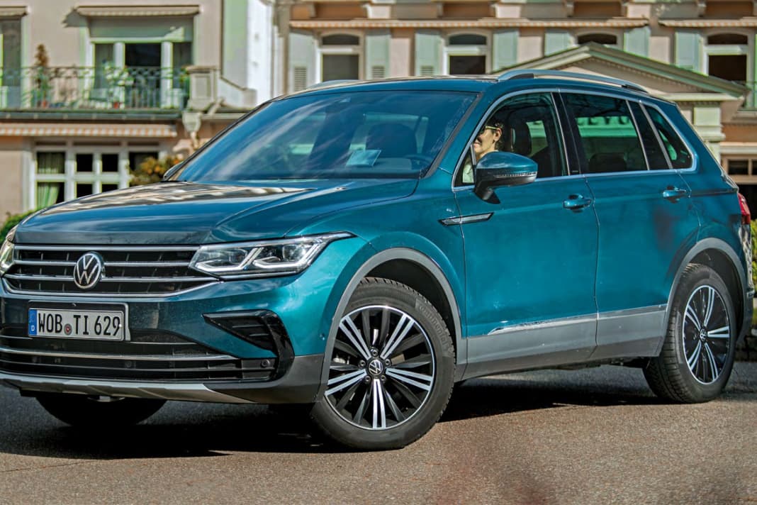 Chrom-Lamellen zieren von Haus aus die Frontpartien der Modelle Elegance, R-Line und R