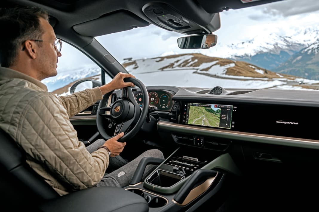 Die neuen Fahrwerke sind fantastisch, die Lenkung sowieso. Die Bandbreite zwischen Komfort und Sportlichkeit ist ab sofort noch größer