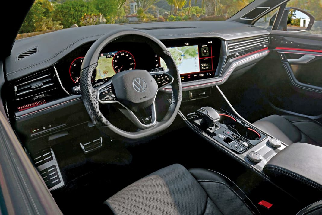 „Passt eigentlich so“, dachte sich Volkswagen wohl beim schicken Interieur, das nur in Details verfeinert wurde