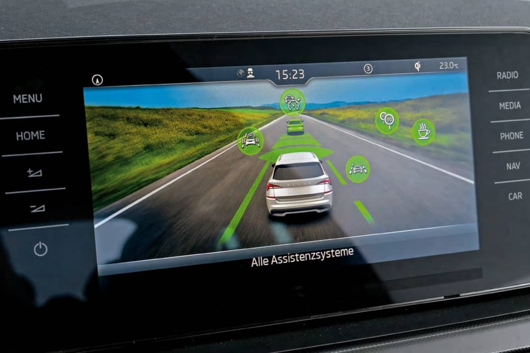 Mit serienmäßigem Frontradar und Spurhalteassistent sowie vielen weiteren optionalen Assistenzsystemen ist der Kamiq auf der Höhe der Zeit