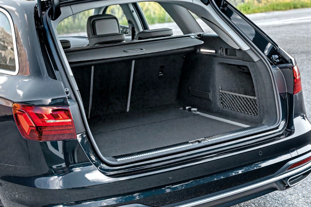 Der steile Heckabschluss bringt neben dem Plus an Volumen natürlich auch Vorteile beim Transport sperriger Güter