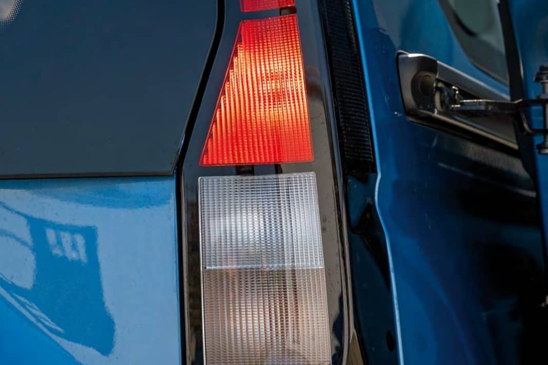 Sicher, die LED-Rückleuchten punkten mit peppigerem Design. Die Standardpendants (Foto) reichen aber vollkommen aus