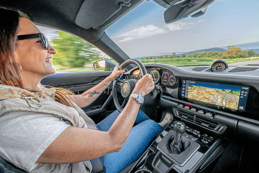 Fahrspaß garantiert! Der Touring destilliert die Elfer-Tugenden, fokussiert sich auf die Kernkompetenz: sportliches Fahren