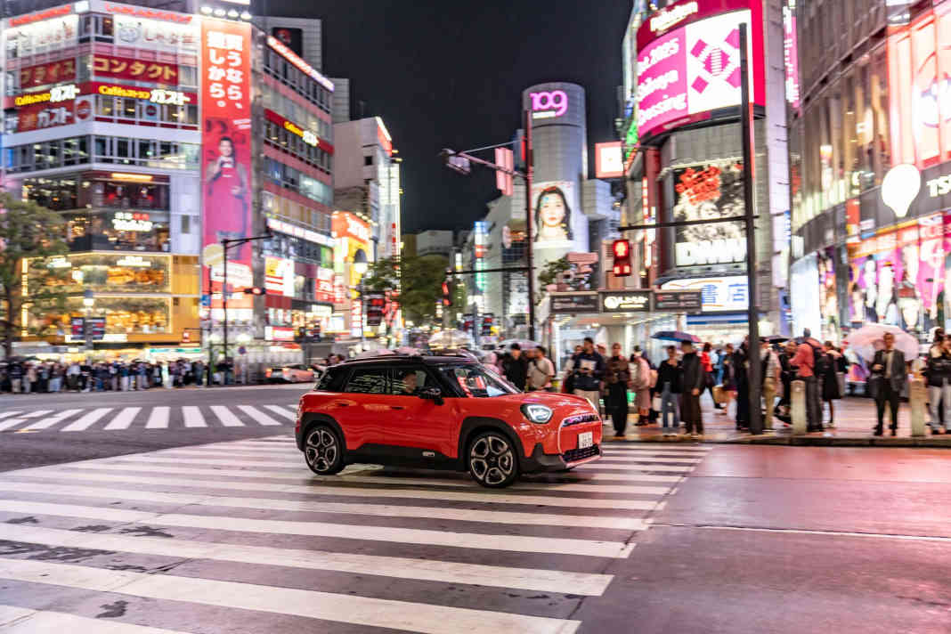 MINI Aceman SE in Tokio