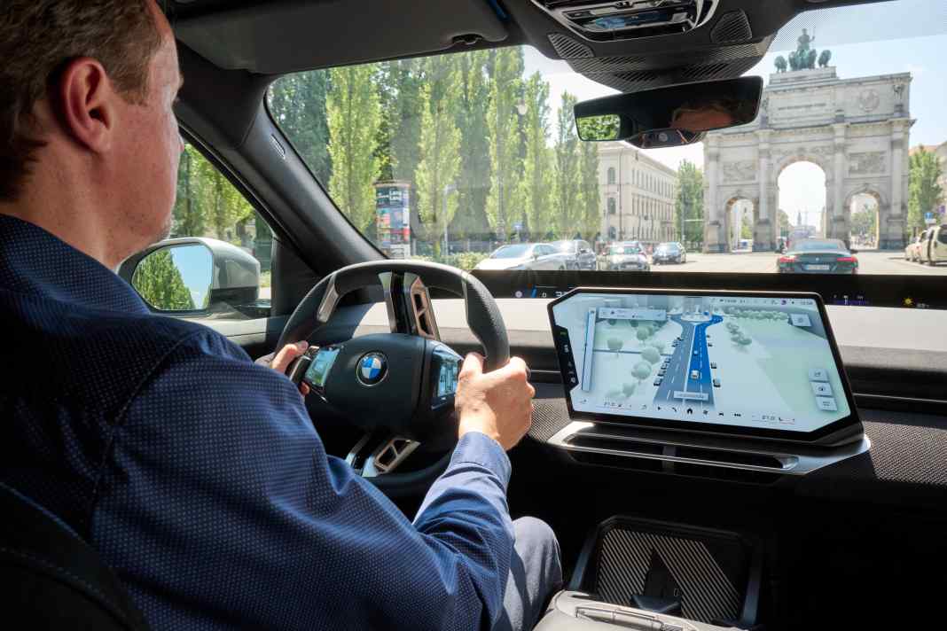 BMW Maps vereint Navigation und Assistenz in 3D