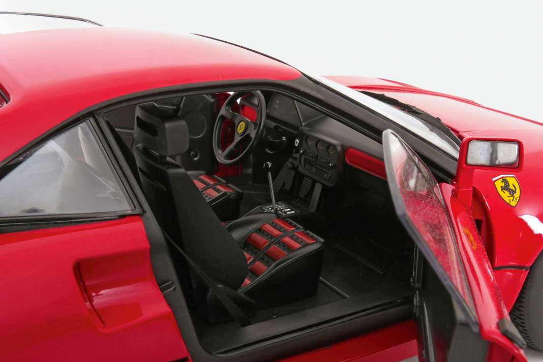 Die Interieurs von Ferrari 288 GTO...