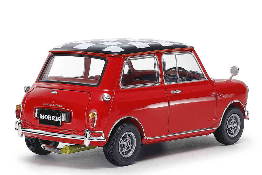 Klein in den Abmessungen, aber vollgestopft mit brillanten Finessen in Sachen Technik: Diese Mini-Wiederauflage von Tamiya in 1:24 ist ein Hit. ] Foto: Tamiya