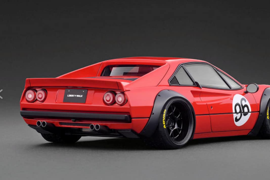 Die Heckansicht zeigt nicht nur, dass der 1:18er originalgetreu tiefergelegt ist. Das Original startet bei Ferrari erstmals 1975. ] Foto: Ignition Model