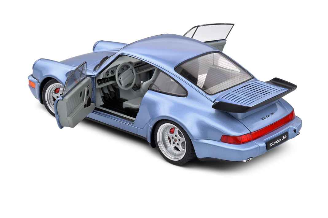 Wie beinahe alle 1:18er von Solido hat der neue 911 (964) Turbo bewegliche Türen