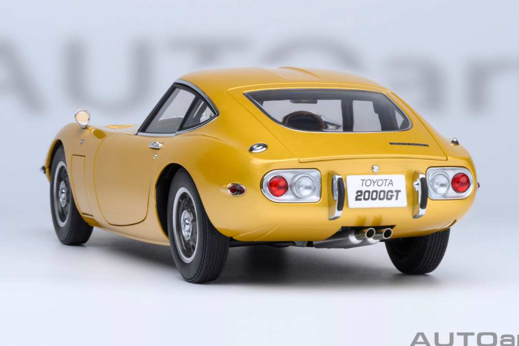 Perfekte Proportionen sind bei Autoart immer gesetzt. Der 2000 GT hat als Composite-Miniatur eine Kunststoff-Karosserie. ] Foto: Werk