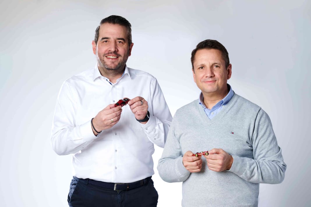 Markus Hirsch (links) und Udo Plichta wollen Majorette noch erfolgreicher machen. Wie verrät ein interessanter Artikel. Foto: Werk