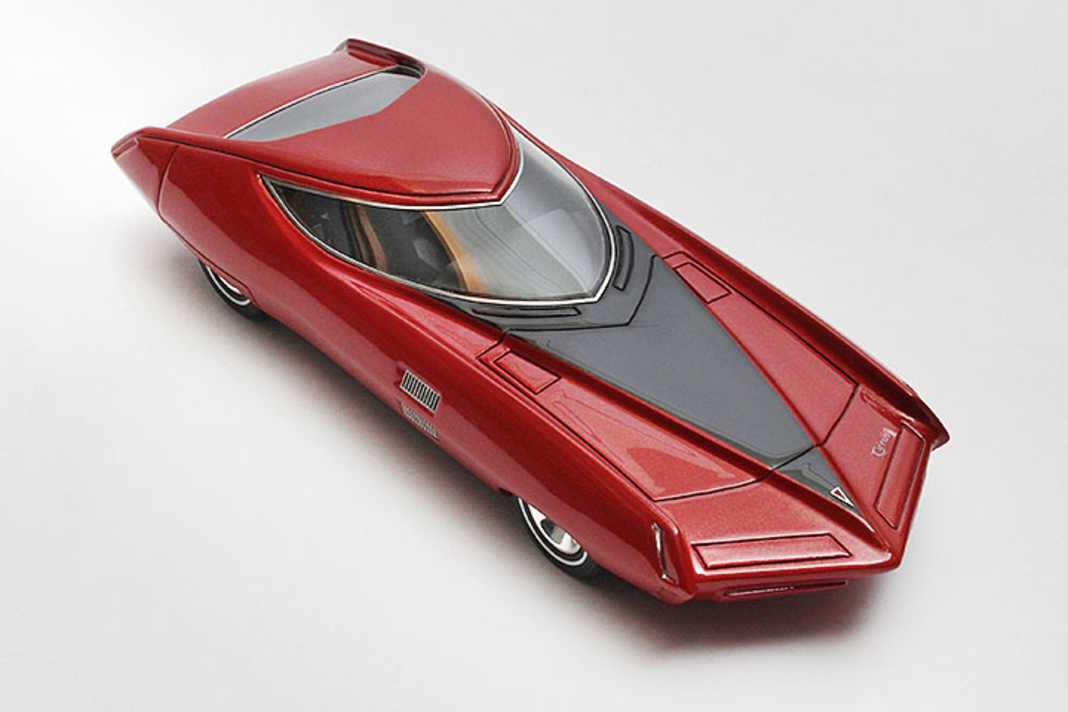 Ist der Pontiac Cirrus ein Automobil oder ein Überschallflugzeug, das Räder hat? Jedenfalls baut Matrix das Coupé in 1:43.