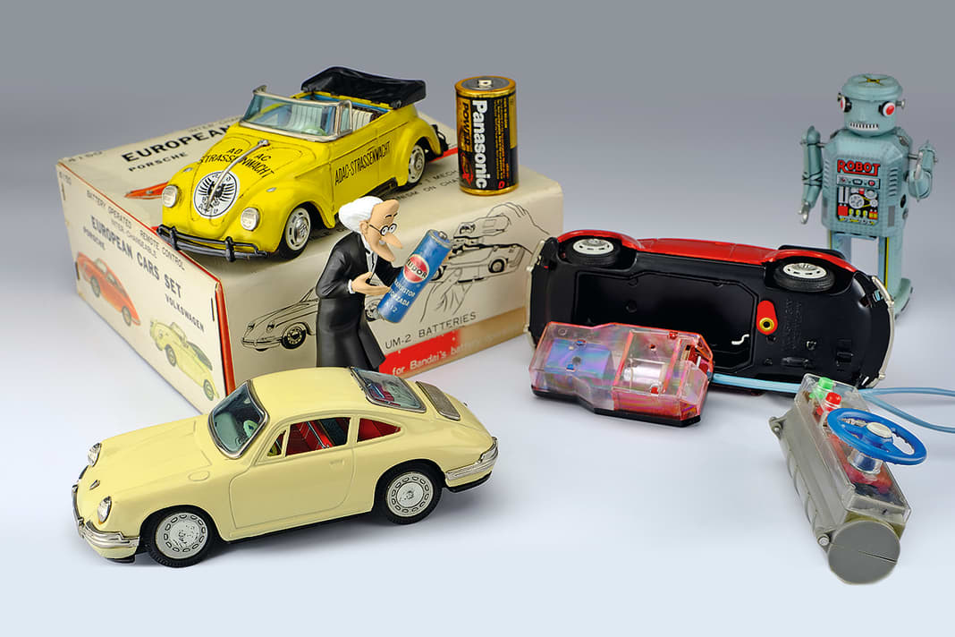 Bandai-Käfer und 911 mit wechselbarer Antriebseinheit