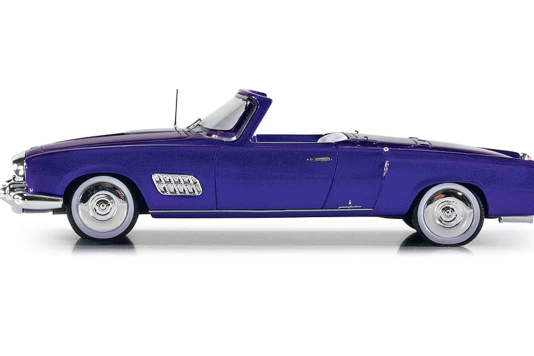 Der Cadillac Pininfarina Roadster als 1:43er von Brausi schimmert in einem tiefen Blauton