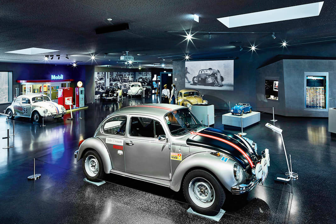 Die Ausstellung „Käfer Kult“ im Hans- Peter Porsche Traumwerk kombiniert Originale des Wolfsburger Millionsellers mit Miniaturen