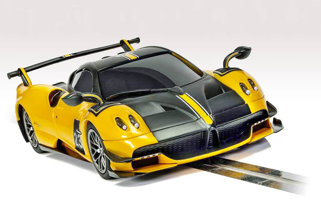 Pagani-Roadster für die Autobahnüberholspur in 1:32