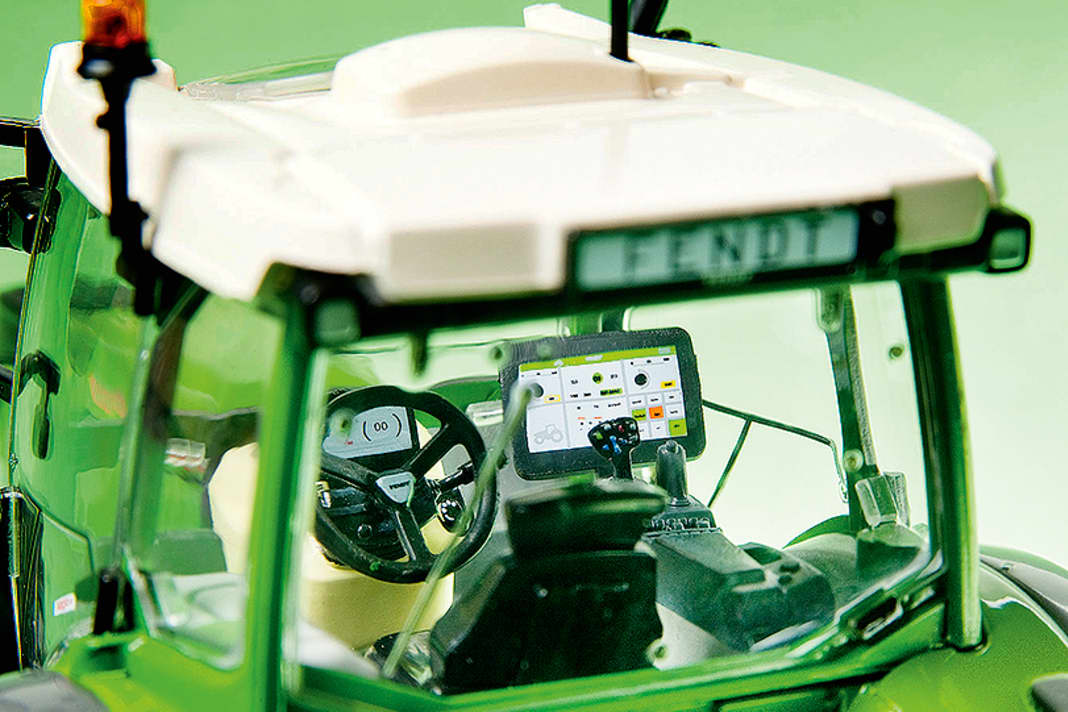Dass die beiden Fendt-Neuheiten von USK Scalemodels auch innere Werte haben, zeigen die Interieurs der 1:32er