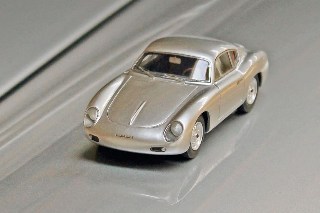 Wir wissen nicht, ob er in den Fünfzigern wirklich gebaut wurde, aber in 1:43 sieht er verdammt attraktiv aus, der Porsche 356 als Coupé von Zagato