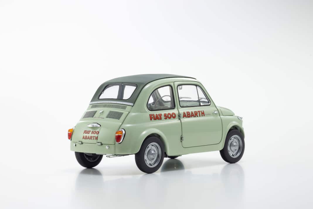 Mit einem echten Meilenstein aus dem Motorsport will Kyosho seinen 1:18-Fuhrpark zum Fiat 500 abrunden. Das Original startete für Abarth 1958 in Monza. ] Foto: Werk