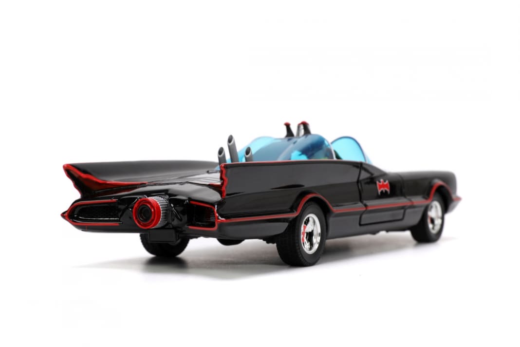 Das Batmobile kommt mit beweglichen Türen und Hauben zum Kunden