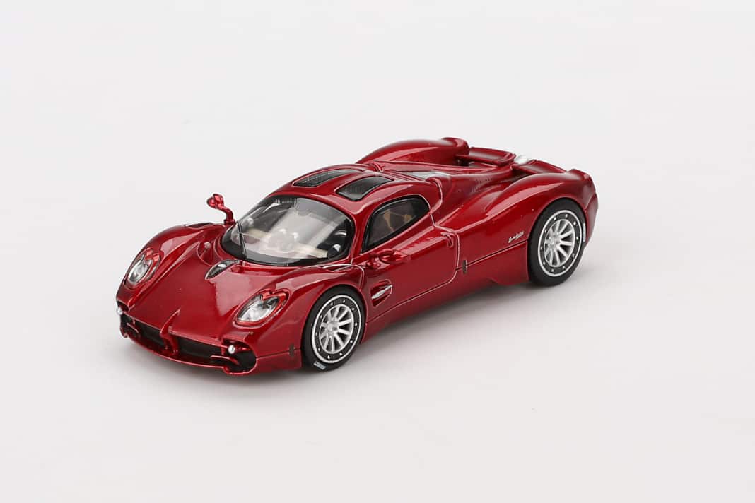 Das 1:64-Modell des Pagani Utopia startet bei BBR im Januar 2025 in Dubai-Red ] Foto. Werk