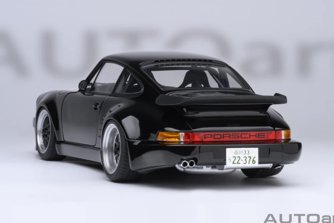 Anime-Fans und Kenner der Serie Wangan Midnight werden sofort das originalgetreue Nummernschild des 1:18ers entdecken ] Foto: Werk