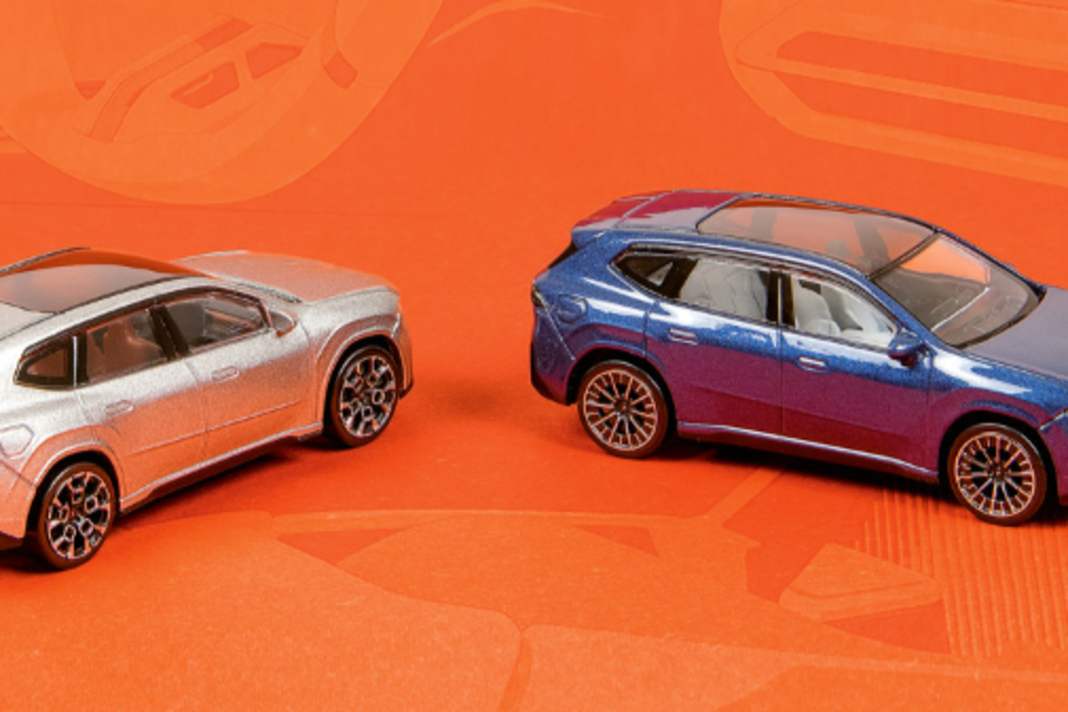 Das ist einmal eine faustdicke Überraschung: Die IAA-Neuheit BMW iX3 startet als Messemodell von Norev in 1:64