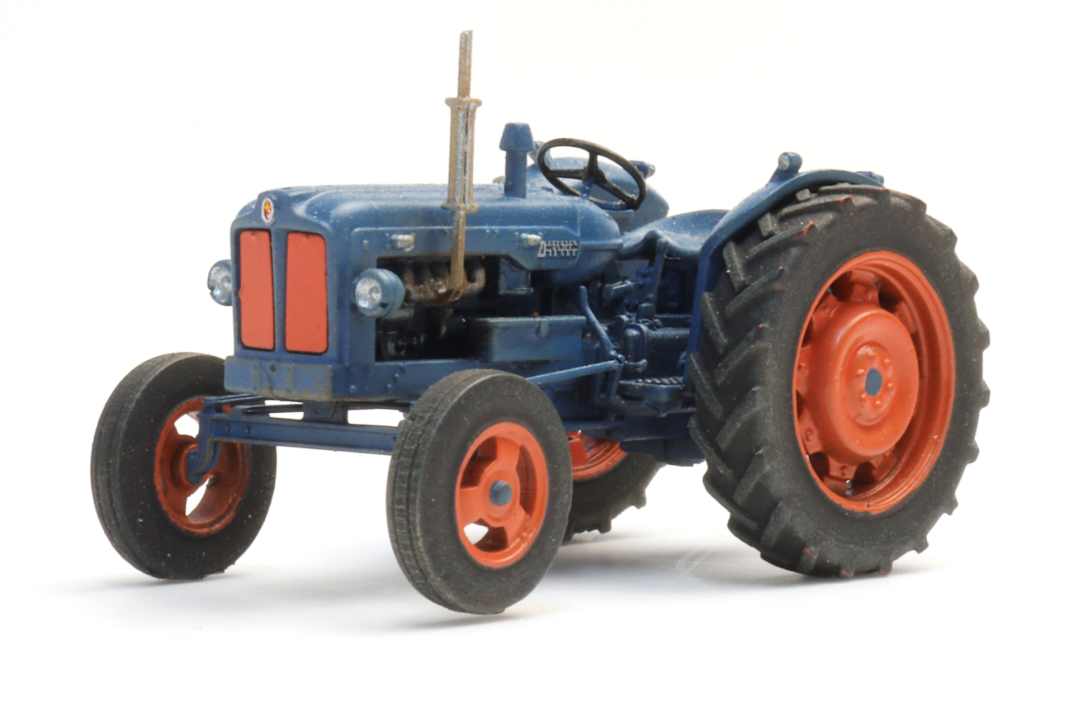 Das Thema klassische Traktoren hat bei Artitec auch 2026 einen Lauf. Neu kommt zum Beispiel der Fordson Major in einer patinierten 1:87-Version. ] Foto: Artitec