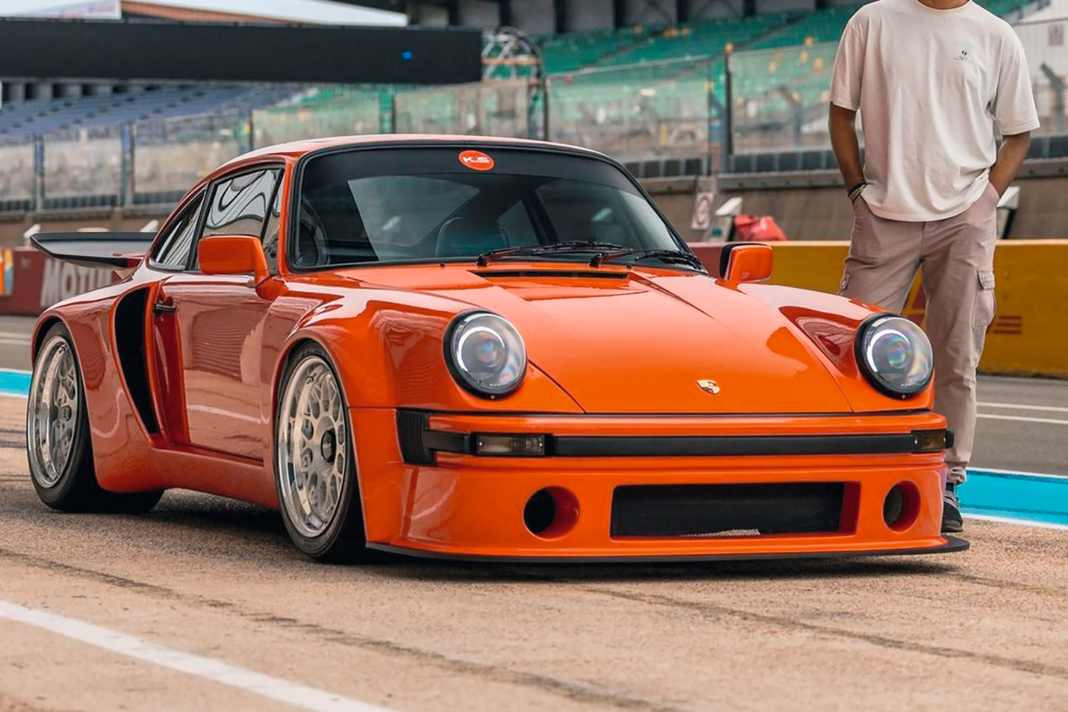 Designer Kyza mit dem für Solido gebauten Original des KS-R , das bald als 1:18-Modell aus Die Cast kommt