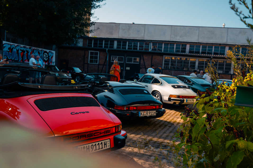 Der "Zuffenhof" als Treffen der Freunde luftgekühlter Porsche und der Transaxlemodelle hat sich etabliert. Die Idee startete 2023 und im August fand das vierte Meeting statt. ] Foto: Zuffenhof