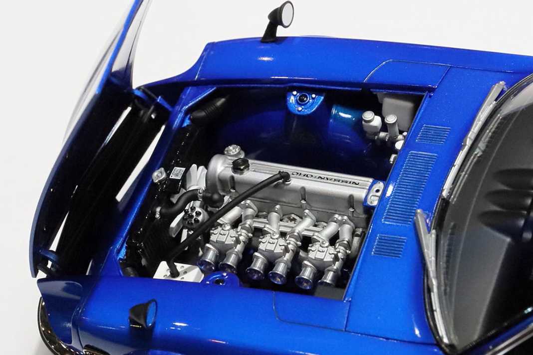 Schon der Motor mit drei fein gemachten Vergasern ist bei dem Kit aus Japan ein echter Traum