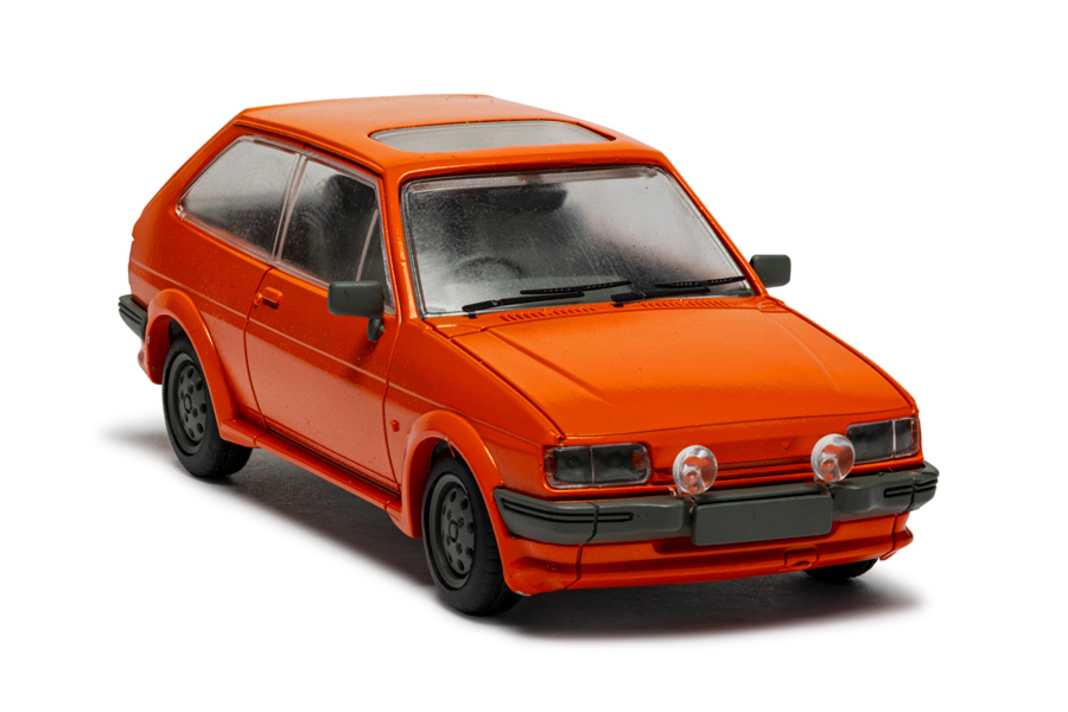 Zunächst geht der geplante 1:43er als "Hot Hatch", also als Ford Fiesta XR2i bei Corgi an den Start ] Foto: Werk